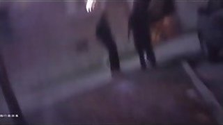 Istri Cuckold dan suami pulang ke rumah untuk menonton thengher9tpxa