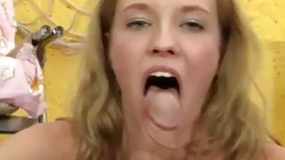 Pacar remaja pacar snapchat Slutty Angel mencintai rasa cum