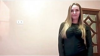 Setelah creampie gemuk, ibu tiri yang indah pasti ingin lebih banyak