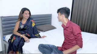 Hot Desi Girl Fucks Mantan pacar keras di rumah - payudara besar, aksi vagina pantat