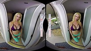 Milf Alexis Fawx meniduri teman putra di VR