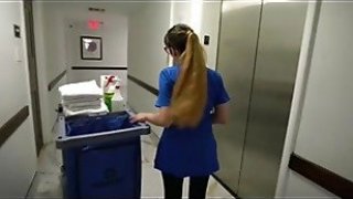 Busty Dirty Maid Fucks Hotel Tamu untuk Tipi9ys Ekstra