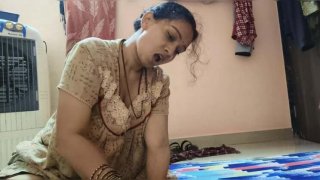 Hot Indian Desi Girl Sagita Sharm Video Seks Pertama Kali - Desi Bibi Blowjob Wajah bercinta di HD