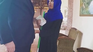 Wanita arab ini masuk untuk tidur dan dipukul oleh bos saya