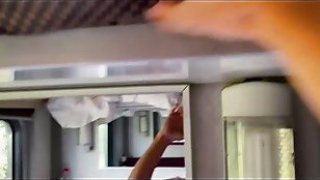 Mengambil kecantikan yang sudah menikah dan menidurinya tepat di trainspmc