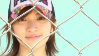 Remaja Jepang yang imut, Ryoko Tanaka suka bekerja di depan kamera
