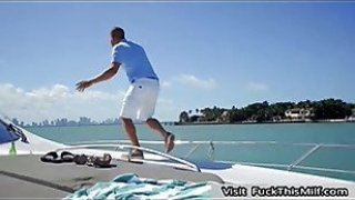 Sayang luar biasa Angela White dan teman -temannya Sloan Harper, Sofie Reyez dan Xander Corvusqepyic