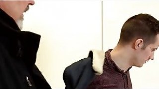 Saya melihat ibu tiri saya melakukan masturbasivc5p