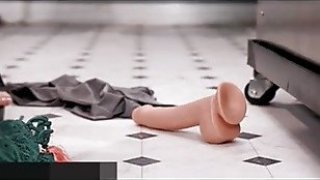 MILF Jennifer White hampir ketahuan mendapatkan creampied oleh Charles Dera di Laundromatdzwgqz
