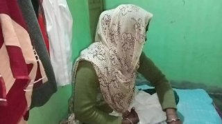 Desi Bibi diminyaki dan kacau oleh tetangga dalam aksi anal hardcore