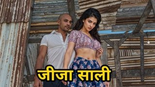 Desi Bhabhi menikmati sesi beruap dengan saudara ipar dalam video HD tanpa sensor