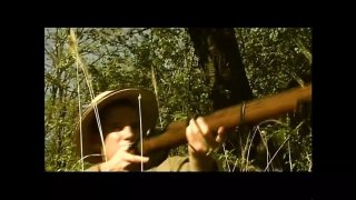 Pirang Busty Milf meniduri ayam besar di kamar mandi - Roberto Malone