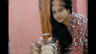 Bantuan handjob saudara tiri yang seksi sambil melakukan masturbasi - porno apel