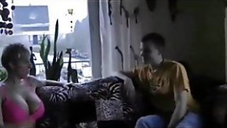 Geile milf mit dicken titten fickt remaja laki-laki im urlaubwbpjak2h