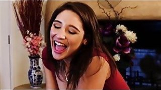 Petite Brunette Abella mengambil banyak Charles Thundercock Cumho70