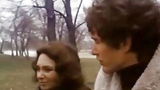 Hotmoza.com -FLESH DAN DARAH - 1979 Tom Berenger, Suzanne Pleshette - miniseri adegan godaan anak lelaki